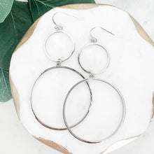 Load image into Gallery viewer, Double Circle Earrings
