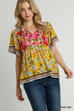 Load image into Gallery viewer, Print Smocked Shoulder Top
