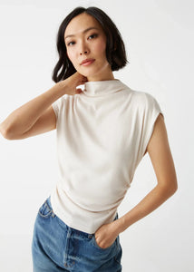 Amara Powershoulder Top