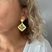 Load image into Gallery viewer, Bethania Earring
