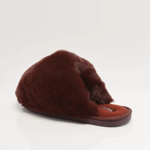 Load image into Gallery viewer, Snowball Slipper
