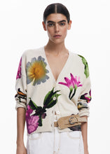 Load image into Gallery viewer, Flower Print Cardigan
