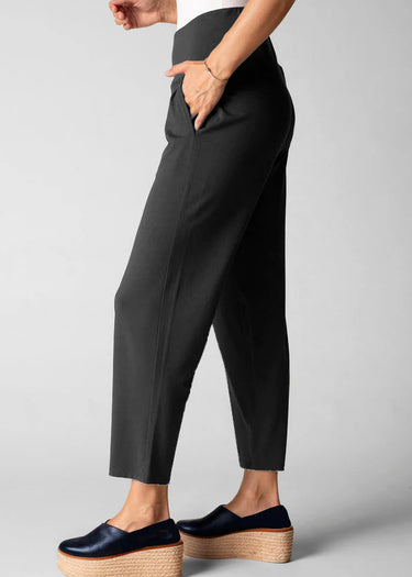 Core Travel Straight Pant