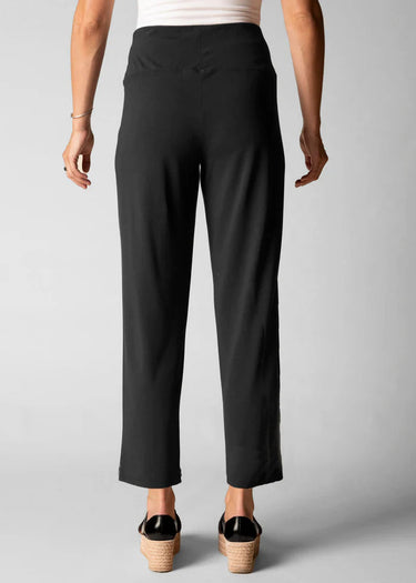 Core Travel Straight Pant