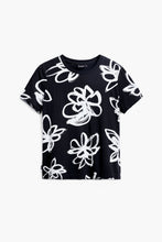 Load image into Gallery viewer, Daisy Print Tee
