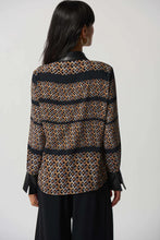 Load image into Gallery viewer, Vegan Trim Print Top
