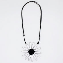 Load image into Gallery viewer, Amaya Flower Necklace
