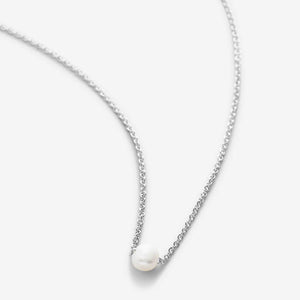 Grit Pearl Necklace