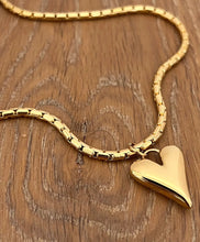 Load image into Gallery viewer, Heart Pendant Necklace
