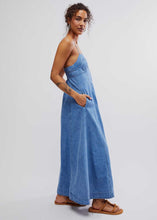 Load image into Gallery viewer, Just Jill Maxi Dress
