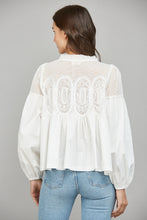 Load image into Gallery viewer, Lace Detail Top
