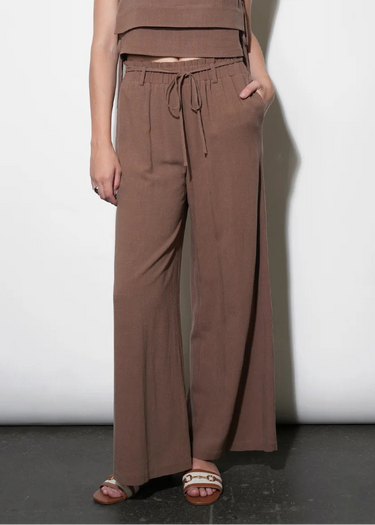 Mia Pant