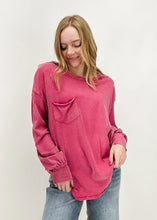 Load image into Gallery viewer, Fade Into You Tee
