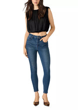 Load image into Gallery viewer, Milana Top
