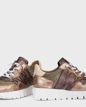 Load image into Gallery viewer, Oro Sneaker
