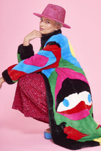 Load image into Gallery viewer, Faux Fur Picasso Coat
