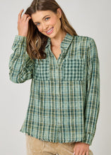 Load image into Gallery viewer, Washed Plaid Shirt
