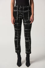 Load image into Gallery viewer, Plaid Print Pull On Pant
