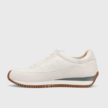 Queen Sneaker