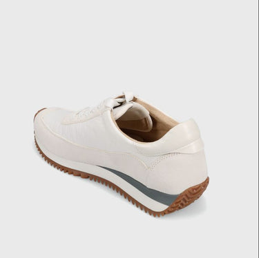Queen Sneaker