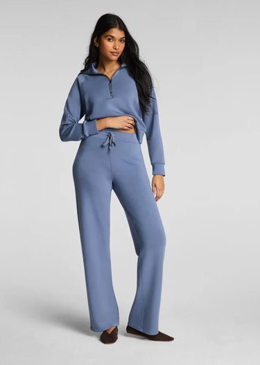 AirEssentials Straight Leg Pant