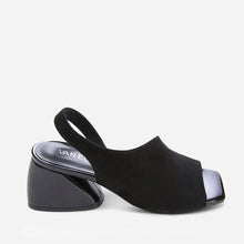 Load image into Gallery viewer, Molke Sandal
