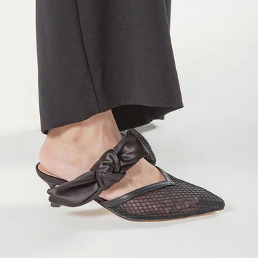 Side Bow Mule