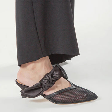 Side Bow Mule