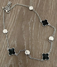 Load image into Gallery viewer, Short Clover Necklace
