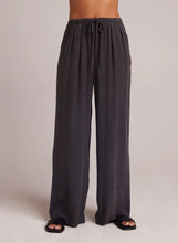 Load image into Gallery viewer, Easy Pleated Wide Leg Pant
