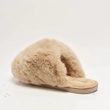 Load image into Gallery viewer, Snowball Slipper
