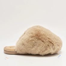 Load image into Gallery viewer, Snowball Slipper

