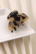 Load image into Gallery viewer, Small Tortoise Hair Claw
