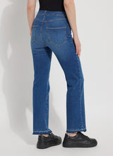 Load image into Gallery viewer, Premium Denim Relaxed Straight Jean

