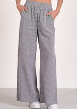 Load image into Gallery viewer, Seersucker Pant
