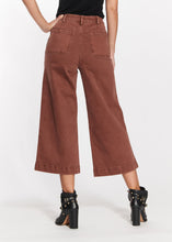 Load image into Gallery viewer, Wide Leg Crop Jean
