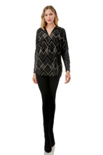 Load image into Gallery viewer, Print Vegan Sleeve Zipper Top
