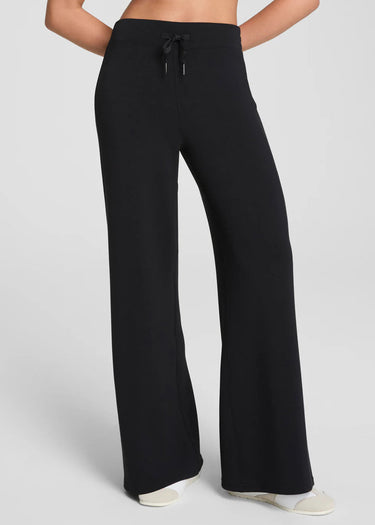 AirEssentials Wide Leg Pant