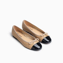 Load image into Gallery viewer, Quilted 2 Tone Ballet Flat
