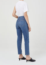 Load image into Gallery viewer, Merrel Ankle Cropped Jean - CINEMA
