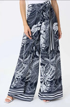Load image into Gallery viewer, Print Wide Leg Pant
