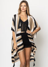 Load image into Gallery viewer, Abstract Print Kimono
