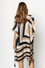 Load image into Gallery viewer, Abstract Print Kimono
