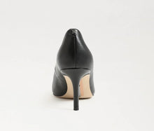Load image into Gallery viewer, Classic Dress Pump
