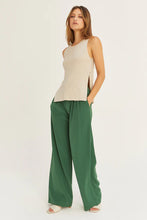 Load image into Gallery viewer, Suki Straight Leg Pleated Pant
