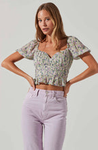 Load image into Gallery viewer, Leigh Pleated Floral Top
